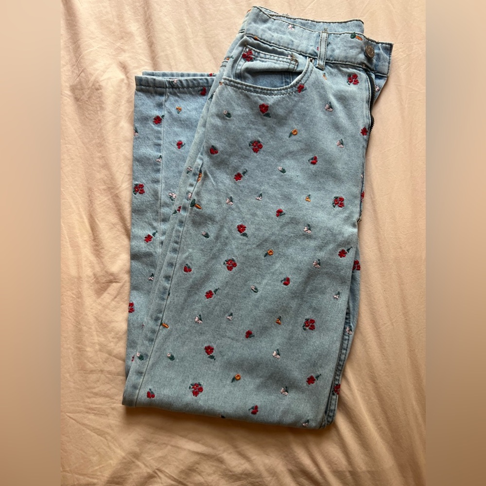 BDG Urban Outfitters Skylar High-Waisted Baggy Jean Embroidered Floral